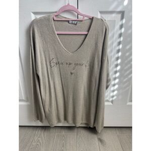 Tempo Paris V-neck Silk blend tunic/sweater, Beige, M/L.
